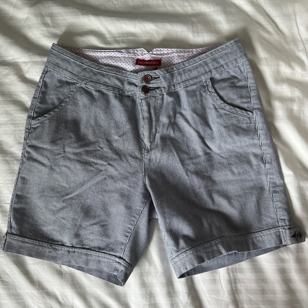 San Francisco - Blue & White Stripped Short